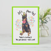 Funny Doberman Donut Birthday Party Invite Kaart (Staand voorkant)