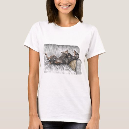 Funny Doberman over Sofa T-shirt (Voorkant)