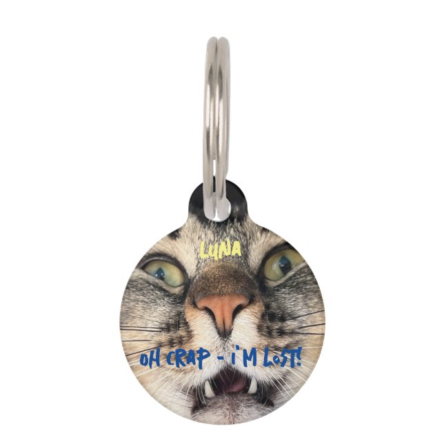 Funny Dog Cat Humor Gepersonaliseerde details & QR Huisdierpenning (Voorkant)