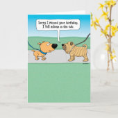 Funny Dog Fell Aslaap in Tub Belated Birthday Kaart (Gele Bloem)