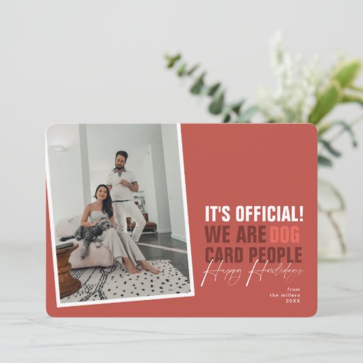 Funny Dog Kerstmis Kaart Red Happy Howlidays (Staand voorkant)