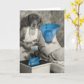 Funny Dog Nurse krijgt goede Kaart (Gele Bloem)