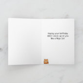 Funny Dog op zoek naar Ninja Cat Birthday Kaart (Binnen)