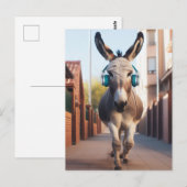 Funny Donkey Luistert naar Muziek op een Jong Briefkaart (Voorkant / Achterkant)