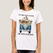 Funny Doodle-auto op een donkere woestijn T-shirt (Voorkant)