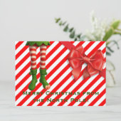 Funny Elf Legs Holiday Card | North Pole Mischief Feestdagenkaart (Staand voorkant)
