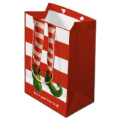 Funny Elf Legs | North Pole Mischief Gift Wrap  Medium Cadeauzakje (Voorkant Gekanteld)