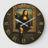 Funny Escaping Mona Lisa Stepping Out of the Frame Grote Klok (Voorkant)