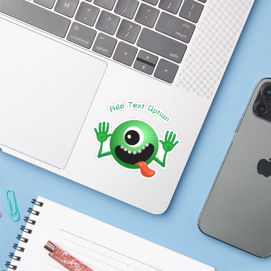 Funny Face Alien Sticker (Laptop met iPhone)