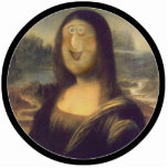 Funny Face Mona Lisa Laughter Staand Fotobeeldje<br><div class="desc">Een bewerking van de kunst van Leonardo da Vinci. (Mona Lisa) — In The *Spoofing The Arts* Store vindt u herbewerkingen (meestal parodie) van beroemd kunstwerk. Als je meer wilt zien,  klik dan op - SPOOFINGTHEARTS - in de onderstaande labels. — Contacteer me voor informatie over nieuwe producten. —</div>