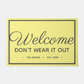 Funny Family Welkom | Moderne grijze gele stijl Deurmat (Voorkant)