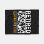 Funny Father's Day Retired Under New Management Se Fleece Deken (Voorkant (Horizontaal))