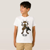 Funny fire ant met pistolen cartoon T-shirt (Voorkant volledig)