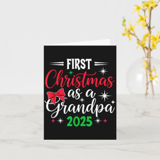 Funny First Christmas As Grandpa 2025 Matching Coq Kaart (Gele Bloem)