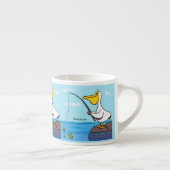 Funny fish pelican cartoon espresso kop (Rechts)