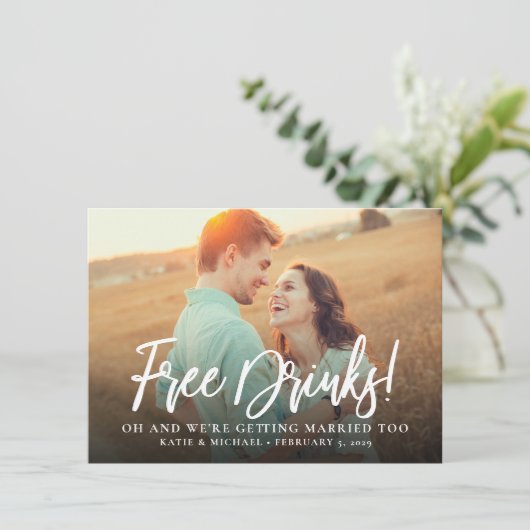 Funny Free Drinken Foto Save the Date Announding Kaart (Staand voorkant)