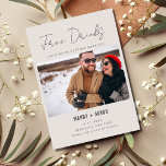 Funny Free Drinken Photo Wedding Save The Date<br><div class="desc">Een grappige bruiloft bespaart de datumkaarten die altijd een grote hit zijn voor familie en vrienden. Gratis drinken (en we gaan trouwen) fotoontwerp - pas de voor- en achterkant van de kaart aan met je trouwgegevens.</div>