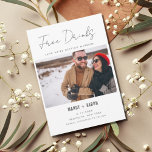 Funny Free Drinken Photo Wedding Save The Date<br><div class="desc">Een grappige bruiloft bespaart de datumkaarten die altijd een grote hit zijn voor familie en vrienden. Gratis drinken (en we gaan trouwen) fotoontwerp - pas de voor- en achterkant van de kaart aan met je trouwgegevens.</div>
