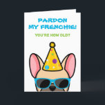 Funny French Bulldog Light Fawn Frenchie Birthday Kaart<br><div class="desc">Als je iemand kent die van franse stierenhonden houdt en een goed gevoel voor humor heeft, is deze grappige frenchie verjaardagskaart ideaal voor het sturen naar hen op hun speciale dag. Het ontwerp is voorzien van een cartoon-achtige illustratie van een lichtbruine, gekleurde franse bulldog met een pet van een partij...</div>