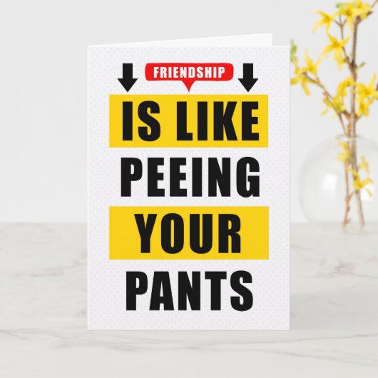 Funny Friendship Comparison Bold Typography Kaart (Gele Bloem)