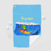 Funny frilly nek lizard surfende cartoon golfhanddoek (Insitu)