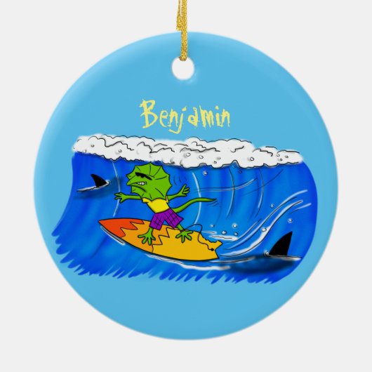 Funny frilly nek lizard surfende cartoon keramisch ornament (Achterkant)