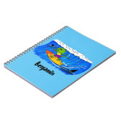 Funny frilly nek lizard surfende cartoon notitieboek (Linkerzijde)