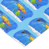 Funny frilly nek lizard surfende cartoon tafelkleed (Gekanteld)