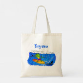 Funny frilly nek lizard surfende cartoon tote bag (Achterkant)