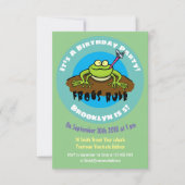 Funny frog cartoon verjaardagsuitnodiging kaart (Voorkant)