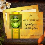 Funny Frog Prince Birthday Briefkaart<br><div class="desc">Een grappig verjaardagsbriefkaart met een schattige kikkerprins die gekust moet worden voor de beste resultaten! :-) Een origineel en artistiek briefkaart voor een vriend van het vrouw die haar ware liefde graag zou vinden.</div>