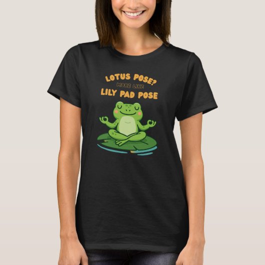 Funny Frog Yoga Cartoon Lotus Lily Pad Pose Design T-shirt (Voorkant)