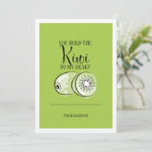 Funny Fruit Pun Kiwi om Valentijn Kaart te hart (Staand voorkant)
