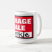 Funny Garage Sale Junkie Koffiemok (Voorkant rechts)