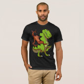Funny German Shepherd Riding T-Rex Dinosaur T-shirt (Voorkant volledig)