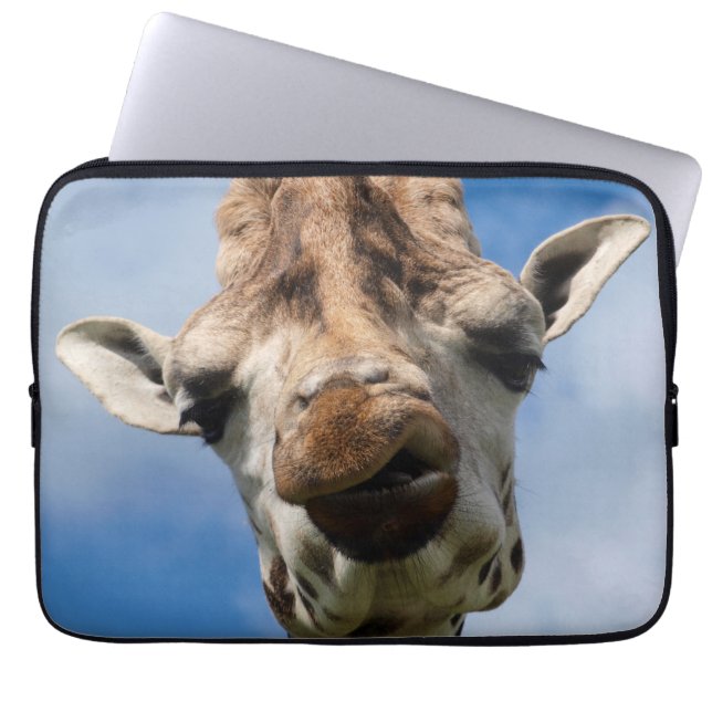 Funny giraffe portret laptop sleeve (Voorkant)