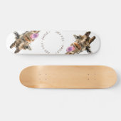 Funny Giraffe Tongue Out and Playful Wink - Fun Persoonlijk Skateboard (Horizontaal)