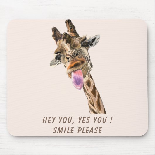 Funny Giraffe Tongue Out en Playful Wink Cartoon Muismat (Voorkant)