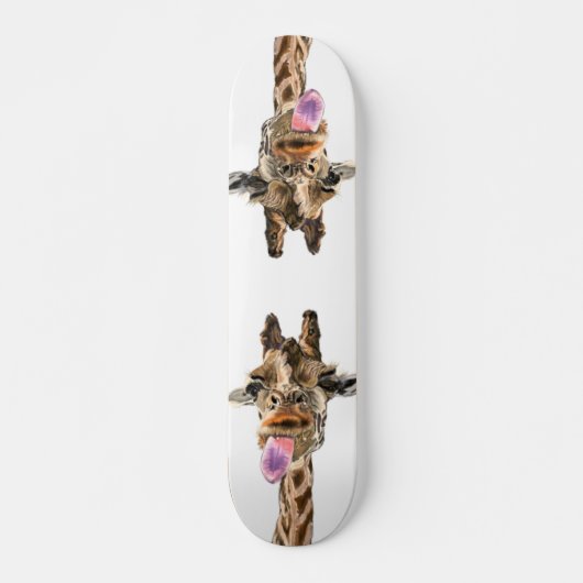 Funny Giraffe Tongue Out en Playful Wink Cartoon Persoonlijk Skateboard (Voorkant)