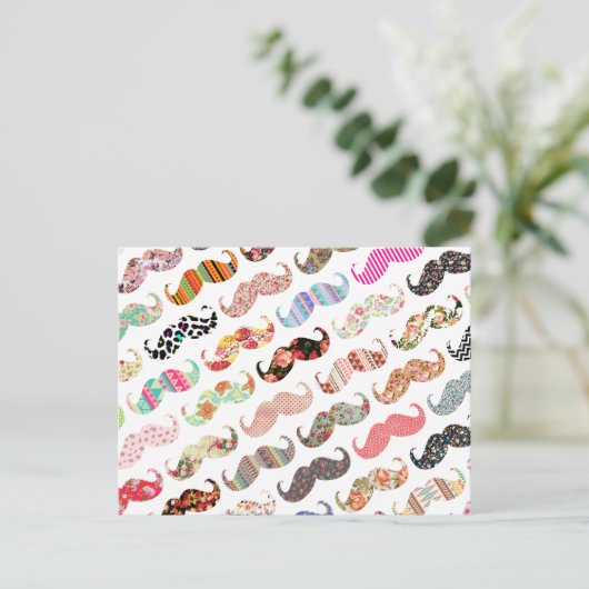 Funny Girly Colorful Pattern Mustaches Briefkaart (Staand voorkant)