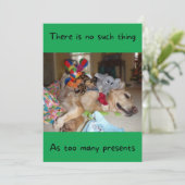 Funny Golden Retriever met veel speelgoedkerst Feestdagenkaart (Staand voorkant)