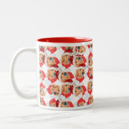 Funny Golden Retriever ziet kerstpatronen Tweekleurige Koffiemok