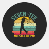 Funny Golf 70e verjaardag Retro Zeven-t-shirt en n Ronde Sticker (Voorkant)