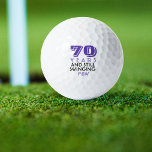 Funny Golf Balls 70th Birthday Party Monogrammed Golfballen<br><div class="desc">Je golfer die tachtig wordt zal een lach krijgen van deze gepersonaliseerde Golfballen. Biedt een ontwerp met tekst die "70 jaar en nog steeds zwevend" luidt. (U kunt het aantal in om het even welk jaar en kleur van paars in uw keus veranderen.) Personaliseer met monogrammed initialen, naam of datum....</div>