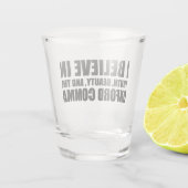 Funny Grammar | Oxford Comma Shot Glas (Achterkant)