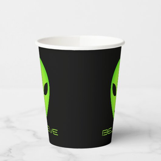 Funny green alien head op maat Birthday party Papieren Bekers (Links)