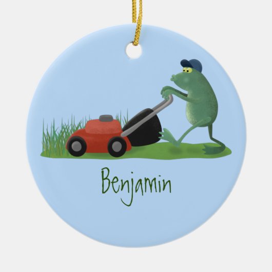 Funny green frog mowing grawn cartoon keramisch ornament (Voorkant)