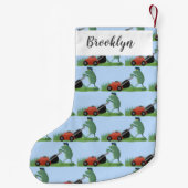 Funny green frog mowing grawn cartoon kleine kerstsok (Achterkant)