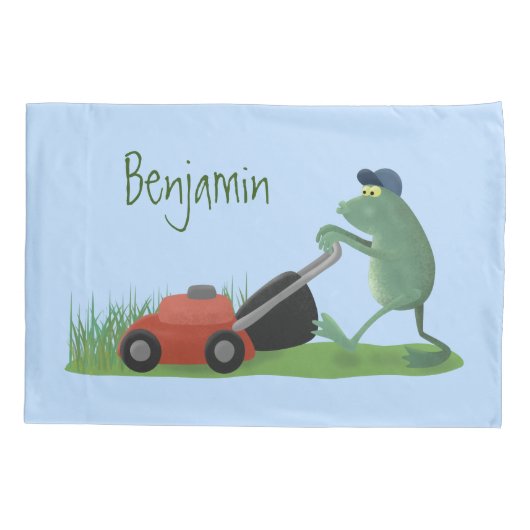 Funny green frog mowing grawn cartoon kussensloop (Achterkant)
