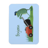 Funny green frog mowing grawn cartoon magneet (Verticaal)